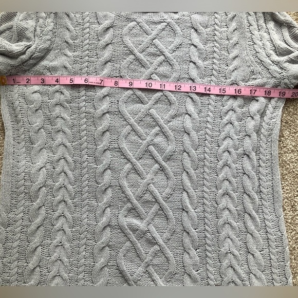 J. Jill Gray Fuzzy Crew Neck Cable Knit Loose-fitting Sweater Size XS - Picture 6 of 7